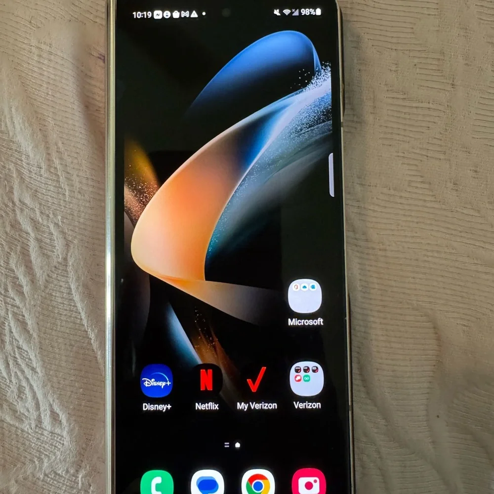 Samsung Galaxy Device with Black Display